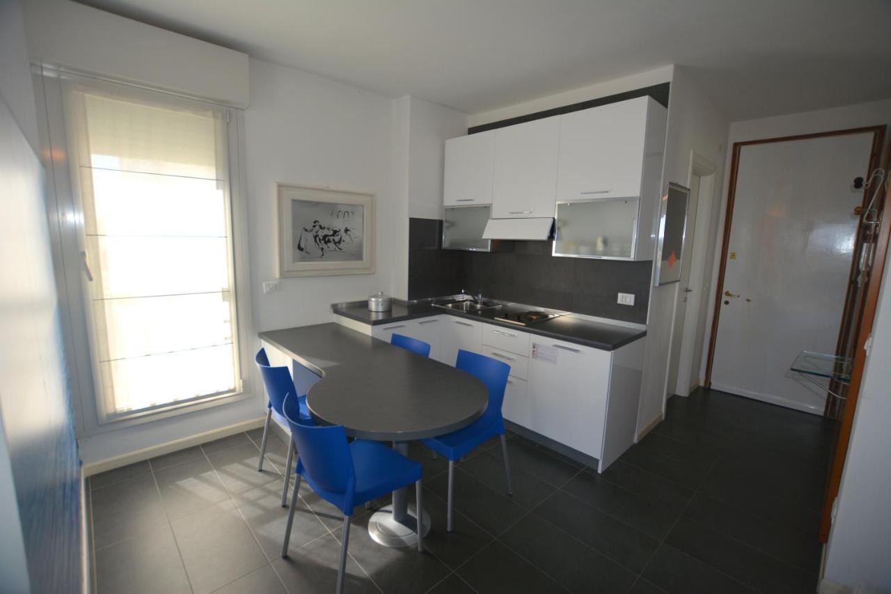 Lignano Pineta With Sea View Apartamento Lignano Sabbiadoro Exterior foto