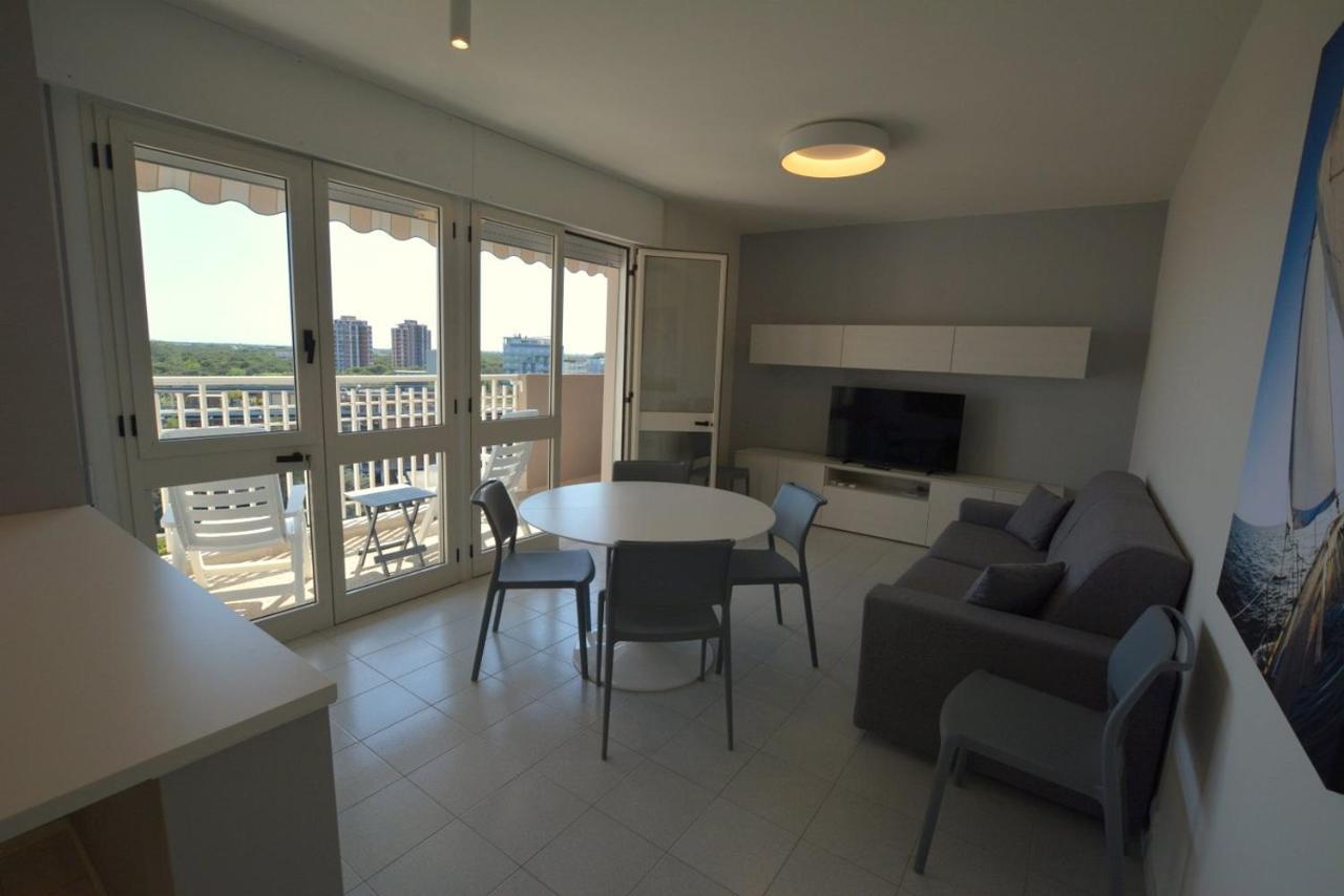 Lignano Pineta With Sea View Apartamento Lignano Sabbiadoro Exterior foto